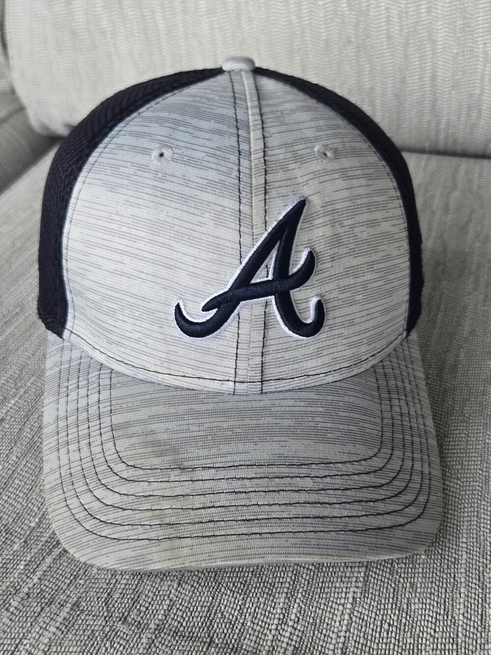 New Era Atlanta Braves Prime Neo 39THIRTY Flex Hat S/M Gray Navy